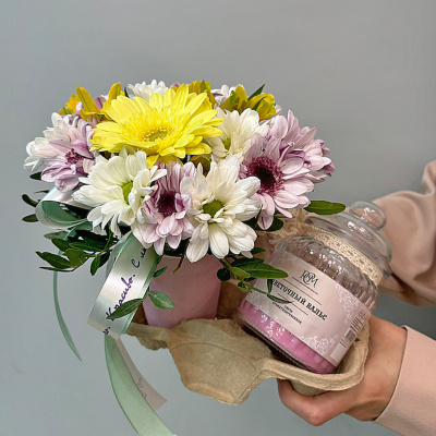 Сет "Цветочный вальс". Набор стаканчик с цветами и аромасвечой в банке 70397