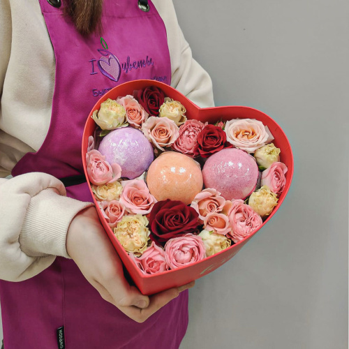 Сердце с цветами и бомбочками для ванны арт. 45458