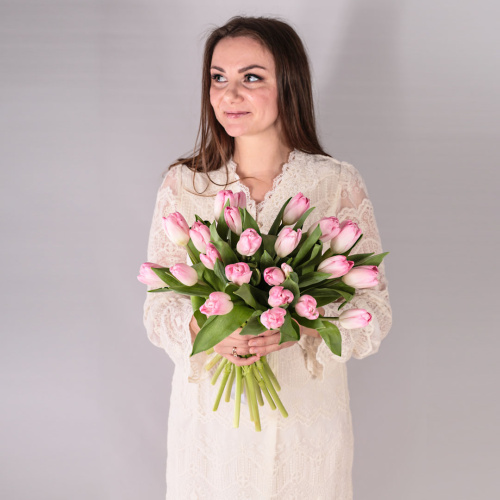 Розовые Тюльпаны 25 шт. МИКС с лентой (без упаковки) арт. 7338