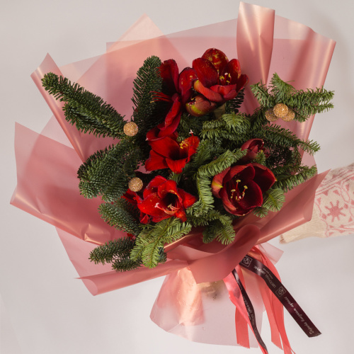 Букет с амариллисом и еловыми ветками "Волшебный" N 72277