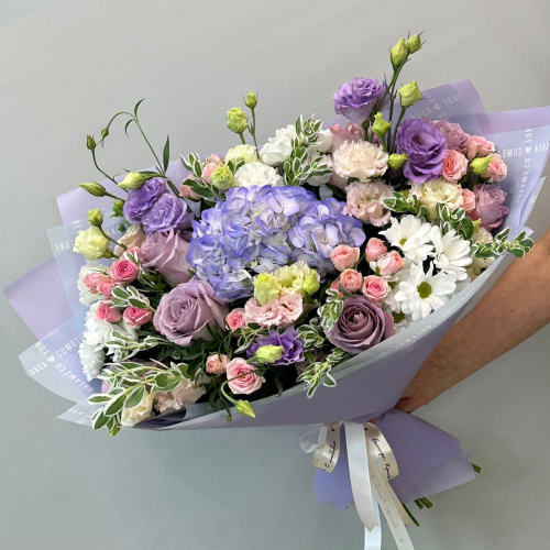 Букет с гортензией и розами арт. 66829