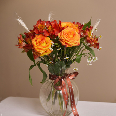 Букет из оранжевых роз в вазе. Сет N 82234 Букет из оранжевых роз в вазе. Сет N 82234