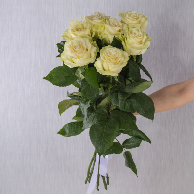 Букет из 7 Белых роз 60 см 36402