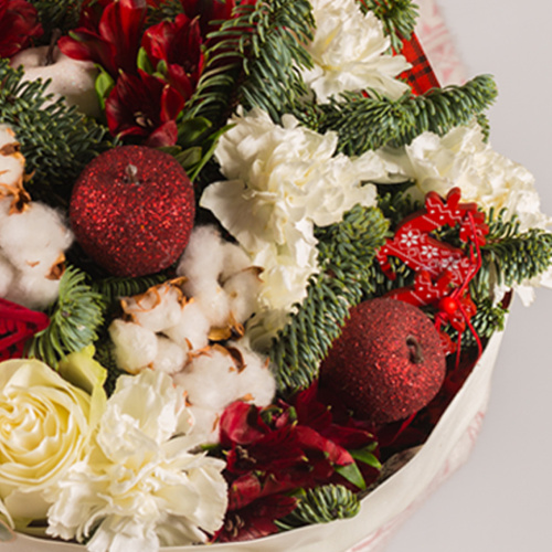 Букет Новогодний с пихтой нобилис, розами и хлопком N 72252